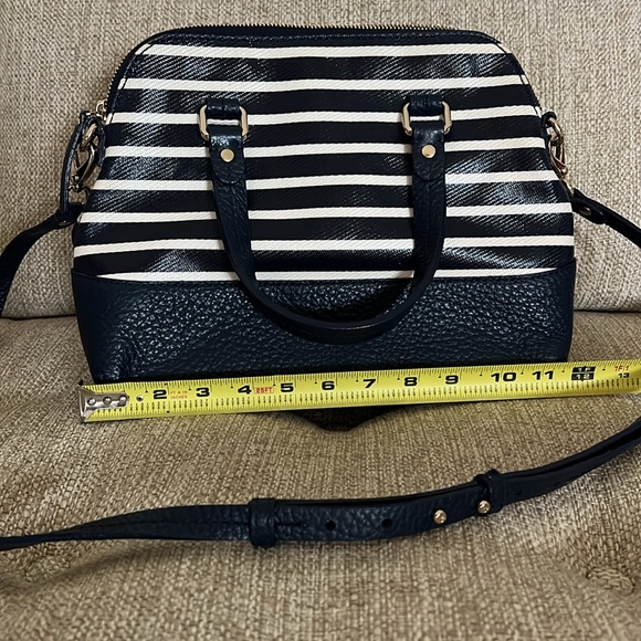 Kate spade navy and cream striped purse - Picture 3 of 6